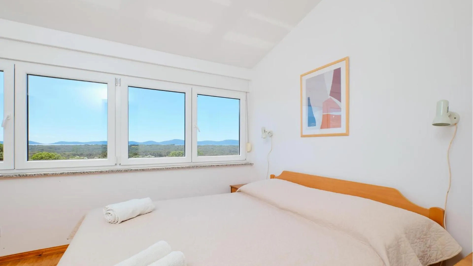 Gorgeous Home In Punta Kriza With Wifi