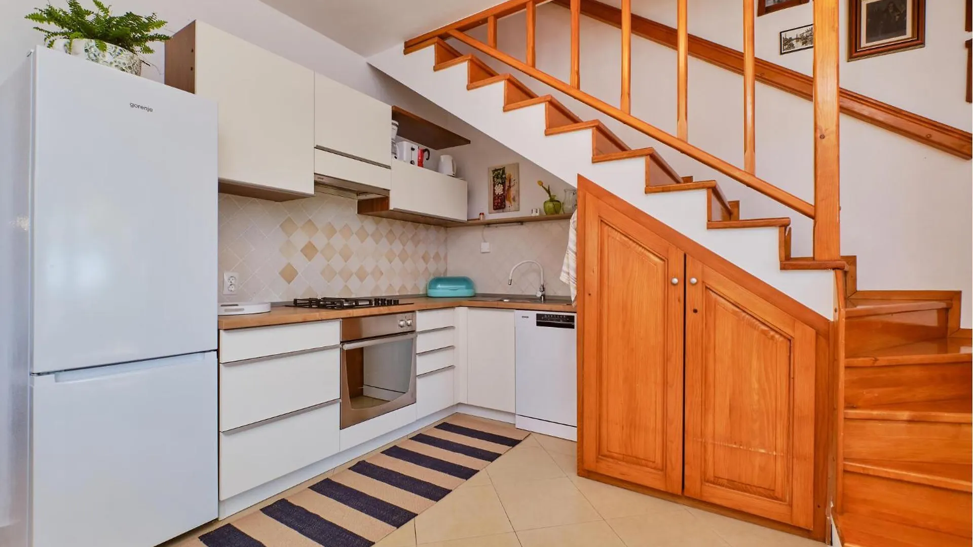 Gorgeous Home In Punta Kriza With Wifi
